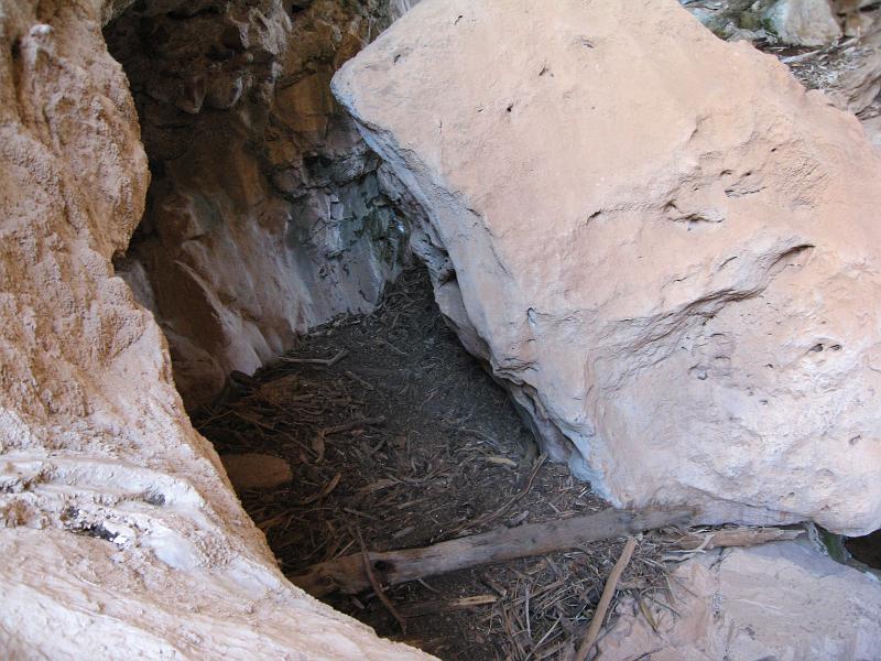 Tonto Natural Bridge 078.jpg